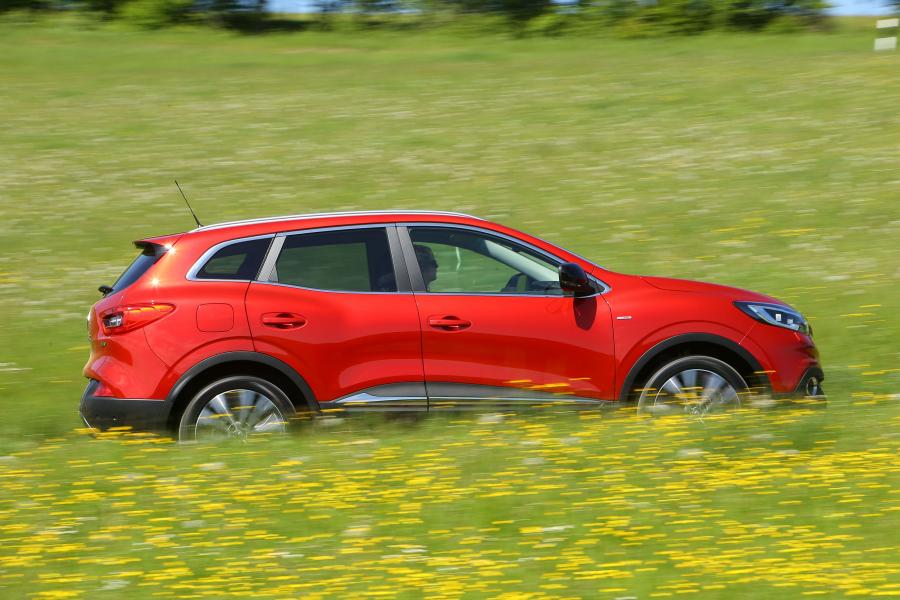  Renault Kadjar Bose 2015 года  (фото 12 из 27)